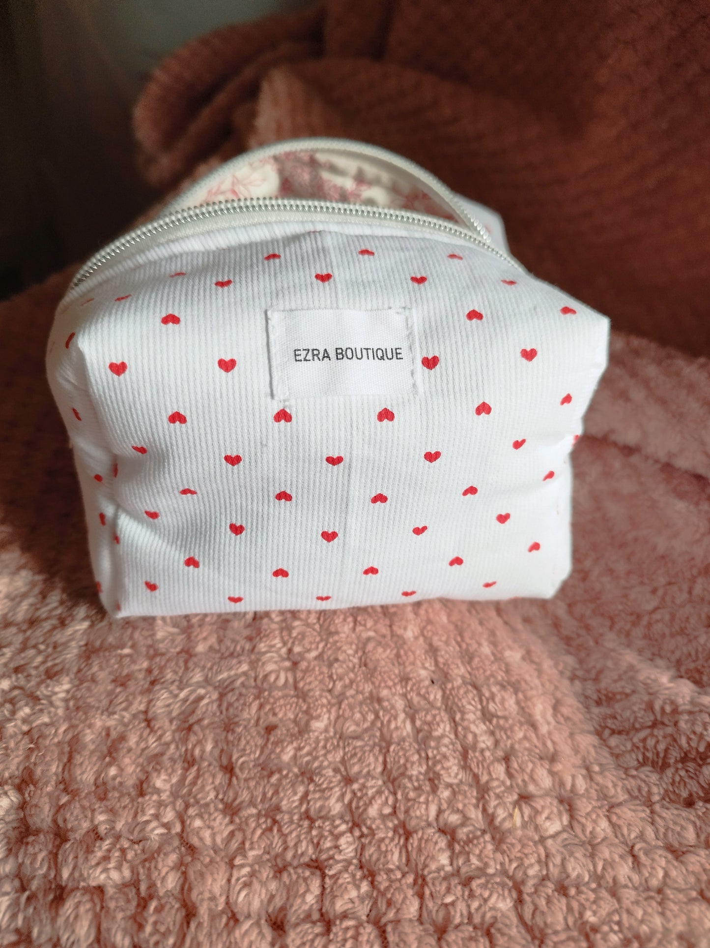 Trousse de toilette à portée de main