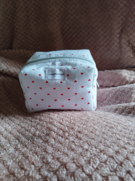 Trousse de toilette à portée de main